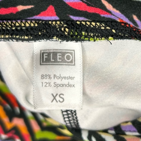 FLEO WZA Exclusive Rainbow Zebra Print Shorts Women’s Size XS Colorful Sporty - Picture 5 of 6